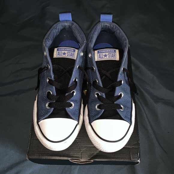 Kid’s Converse - Picture 1 of 10